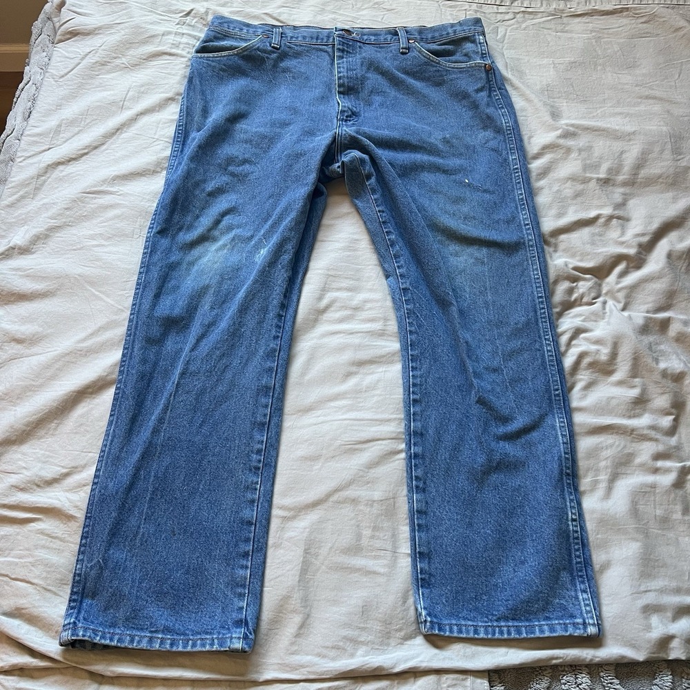 WRANGLER Jean Men Size 40x30 Blue Denim Cowboy Cut High Rise Rodeo 13MWZ Tapered - Picture 2 of 14